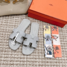 Hermes Slippers